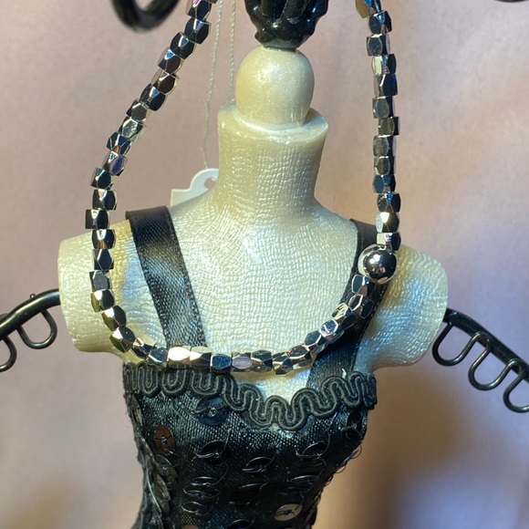 NWT HAZY SILVER FUNKY METAL BEADS STRETCH TO FIT BRACELET - Picture 8 of 12